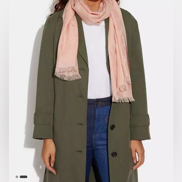 Pink Coach Signature C Wrap - Picture 2 of 6